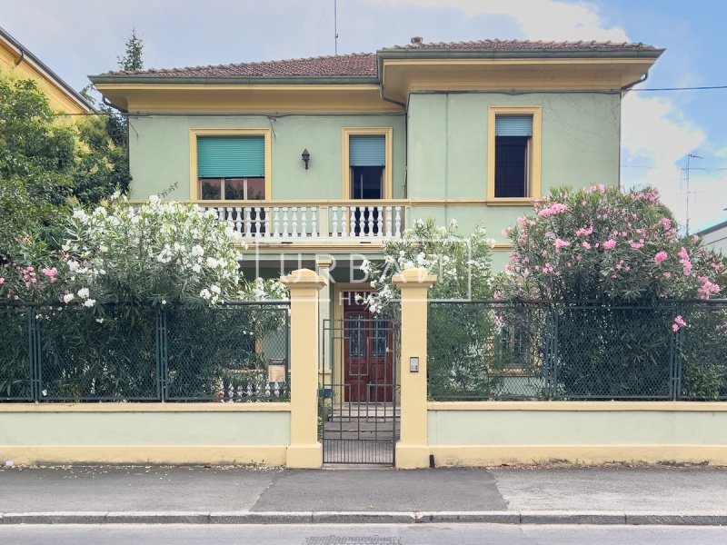 Vrijstaande woning in Forlì