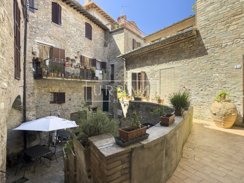 Appartamento a Montone