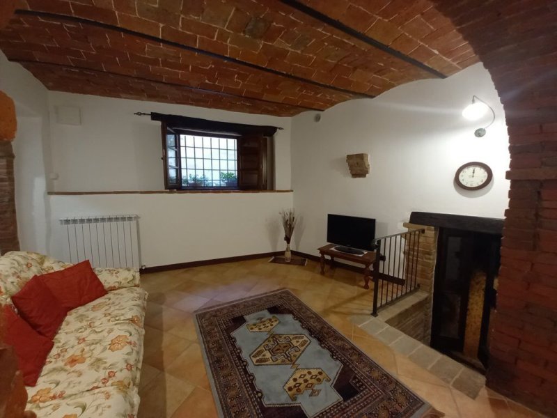 Apartment in Paciano