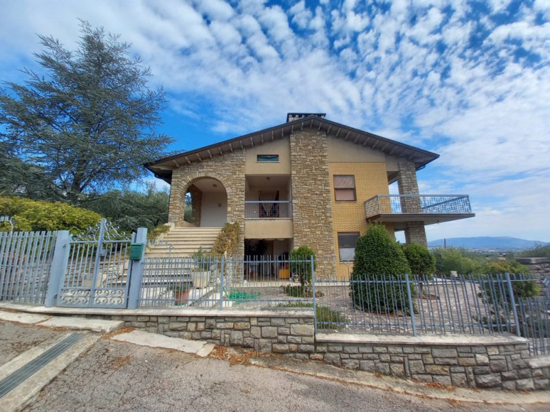 Villa in Magione