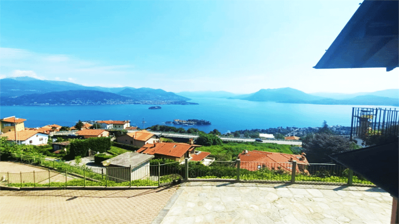 Villa in Stresa