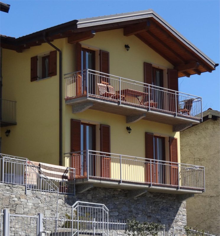 Detached house in Verbania