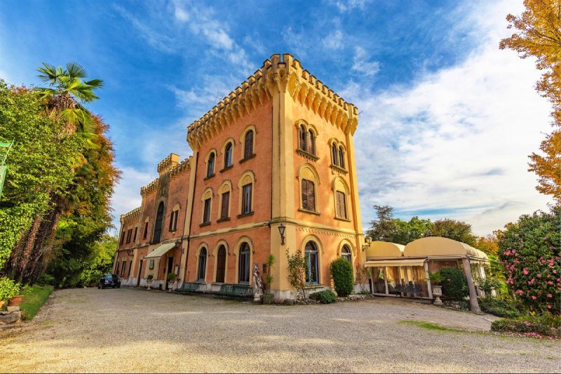 Villa a Lesa