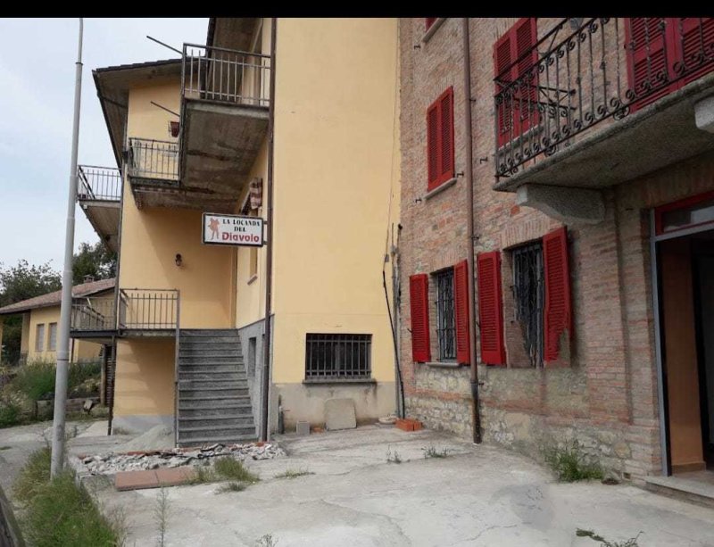 Commercial property in Cecima