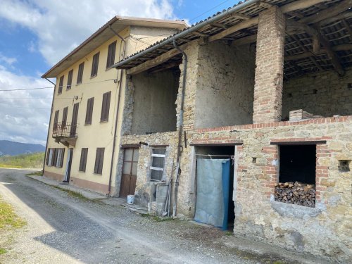 Huis op het platteland in Cecima