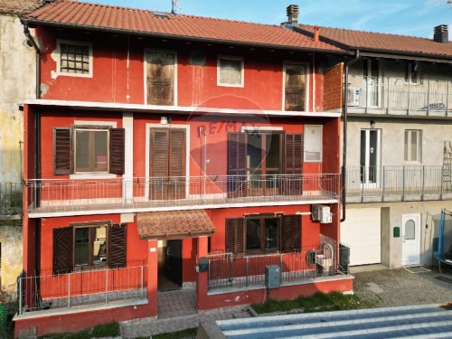 Parhus i Vaprio d'Agogna