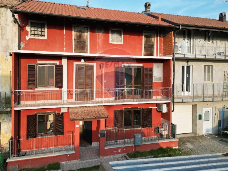 Parhus i Vaprio d'Agogna