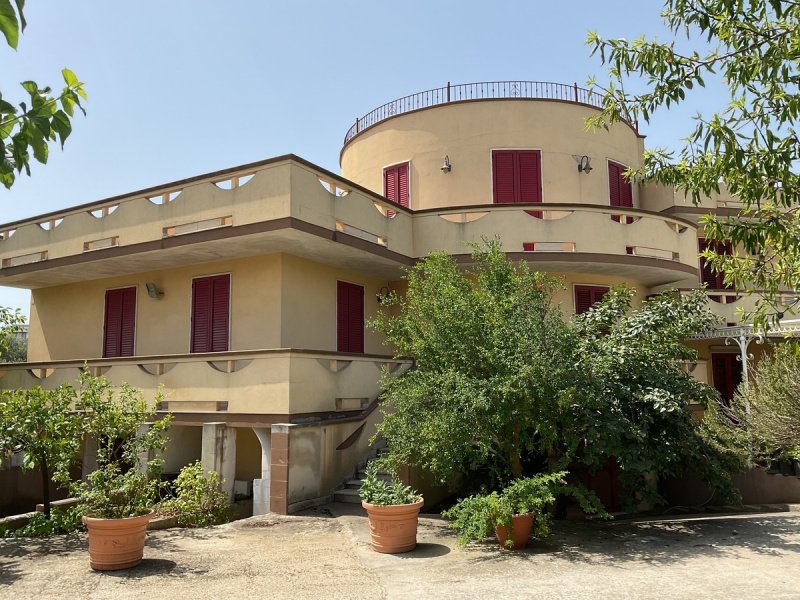 Maison individuelle à San Pancrazio Salentino