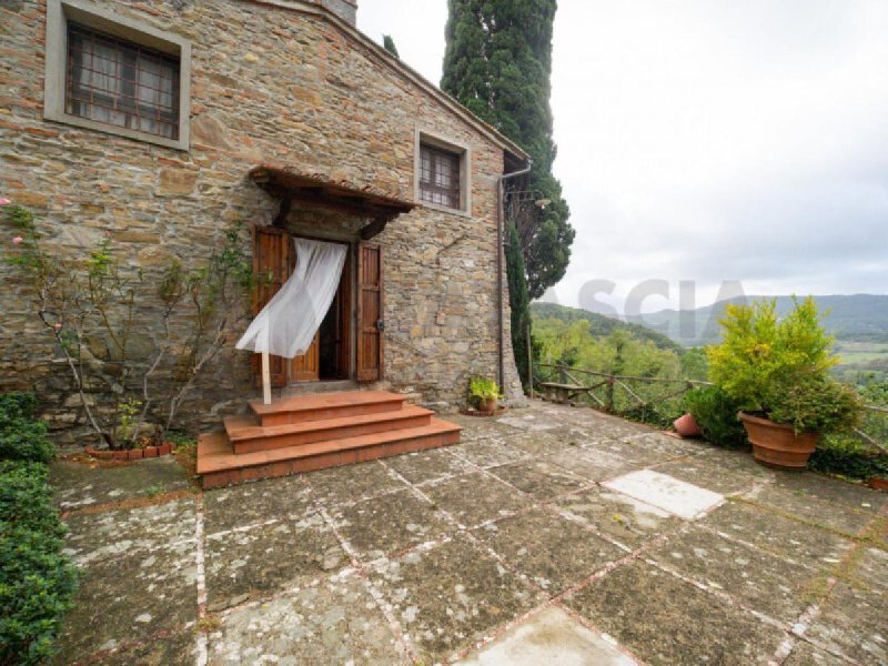 Country house in Dicomano