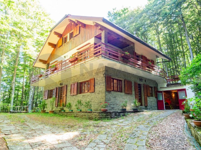 Casa di campagna a Pelago