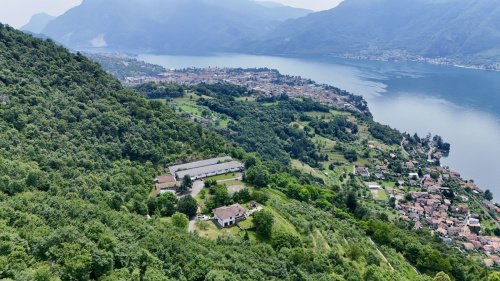 Villa i Mandello del Lario