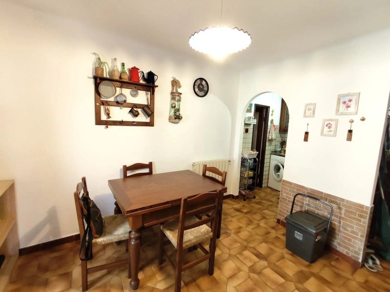 Apartment in Vezzano Ligure