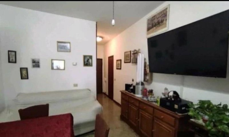 Apartment in Luni