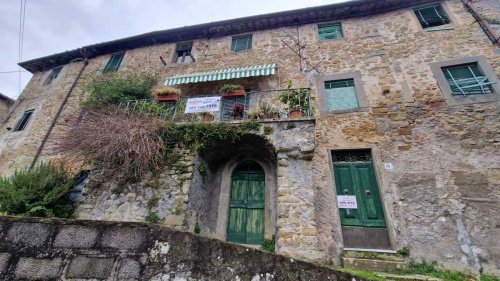 Top-to-bottom house in Bagni di Lucca