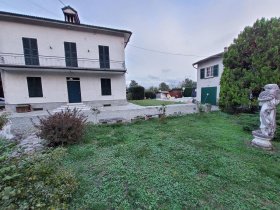 Villa a Serravalle Scrivia