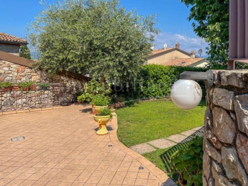 Country house in Torri del Benaco