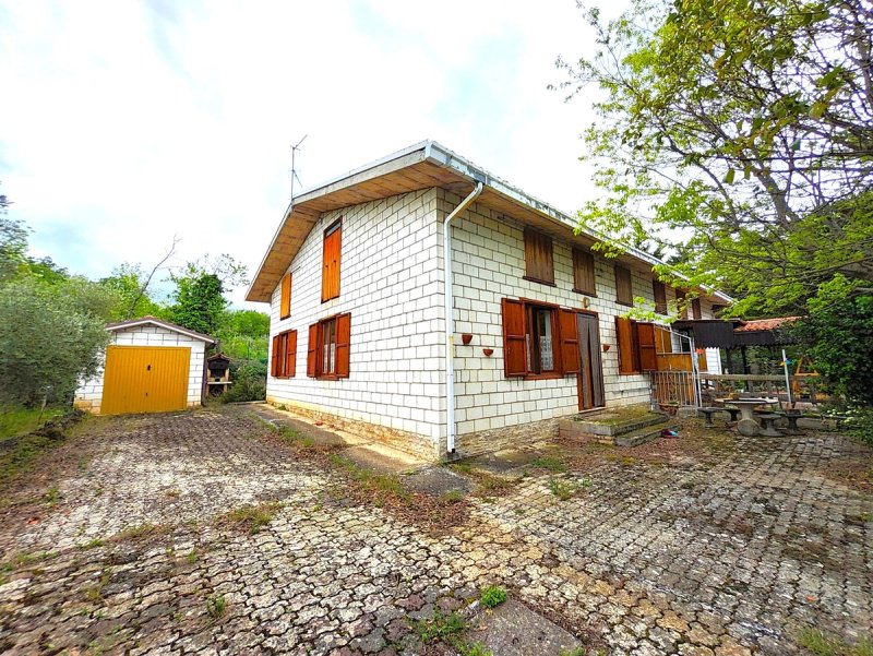 Terraced house in Rapino