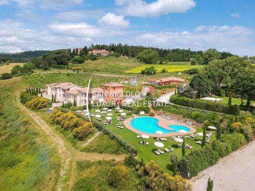 Klein huisje op het platteland in San Gimignano