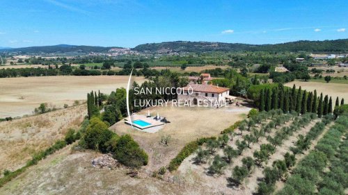 Farmhouse in Asciano