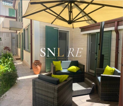 Крыша/земля в Форте-дей-Марми