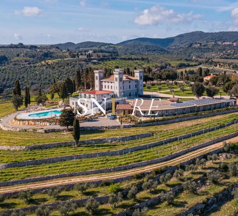 Slott i Campiglia Marittima