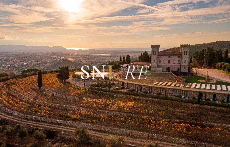 Slott i Campiglia Marittima