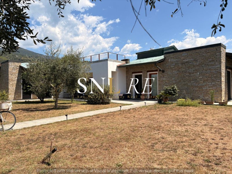 Villa i Montignoso