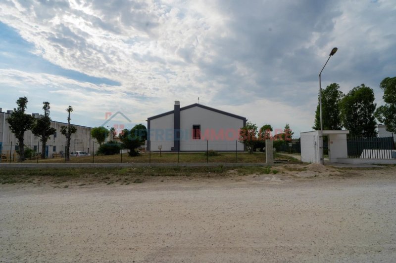 Villa in Latina