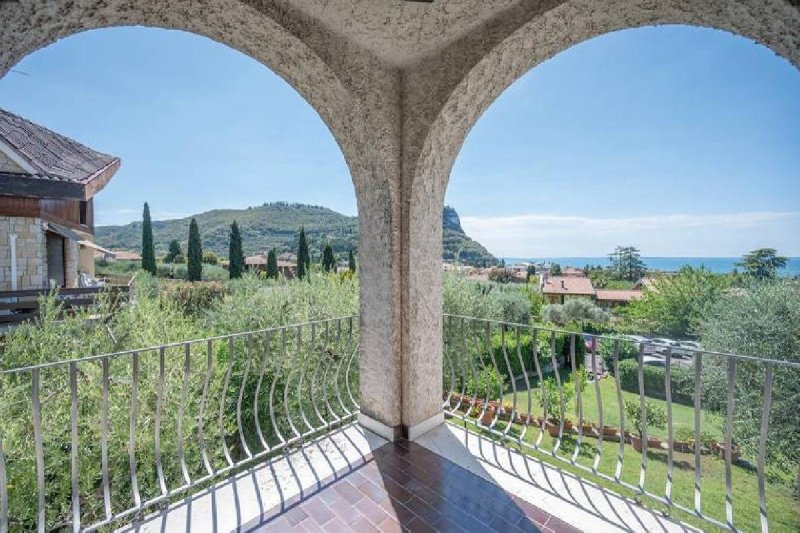 Villa in Garda