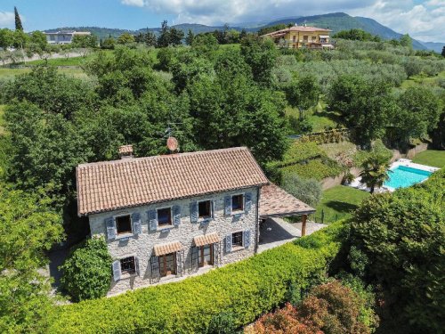 Villa in Costermano sul Garda