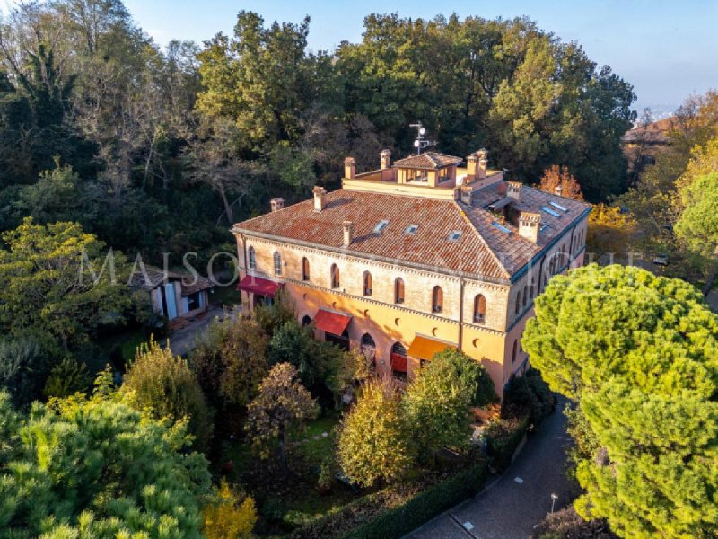 Villa en Bolonia