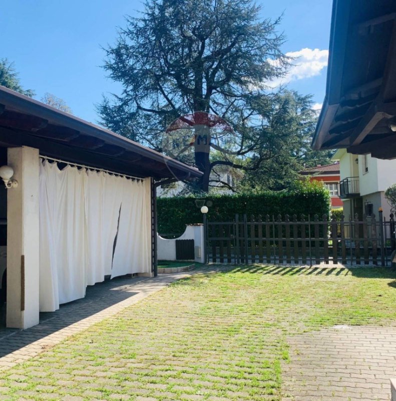 克利西河畔维拉诺瓦半独立房屋