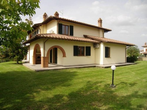 Villa a Foiano della Chiana