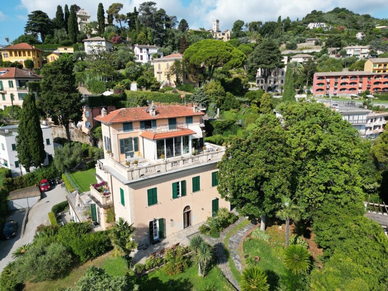 Self-contained apartment in Rapallo