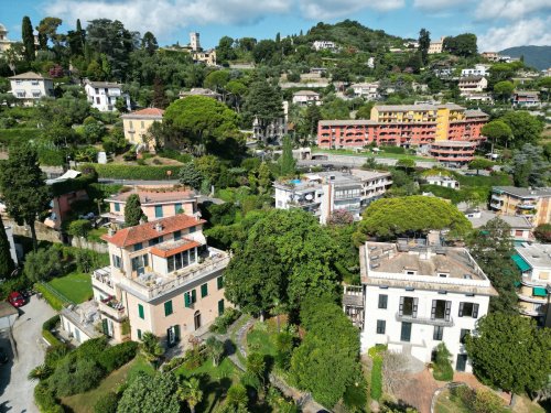 Self-contained apartment in Rapallo