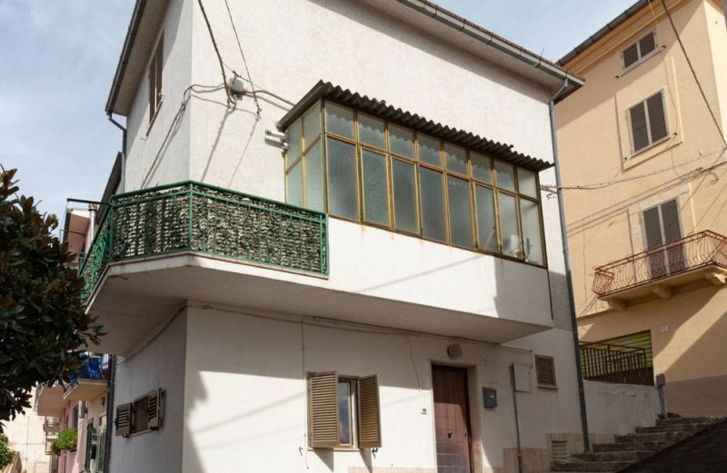 Top-to-bottom house in Castel Frentano