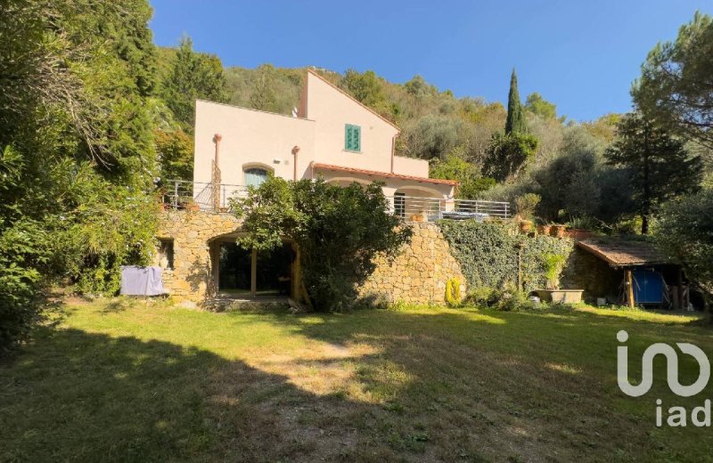 Villa in Finale Ligure