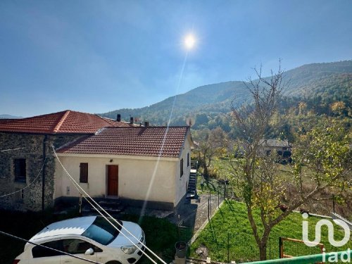 Moradia em Calizzano