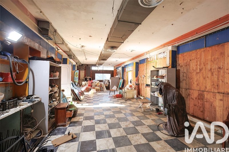 Local commercial à Toirano