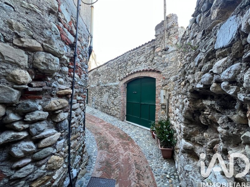 Вилла в Тойрано