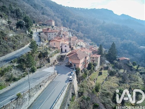 Особняк в Кастельвеккьо-ди-Рокка-Барбена