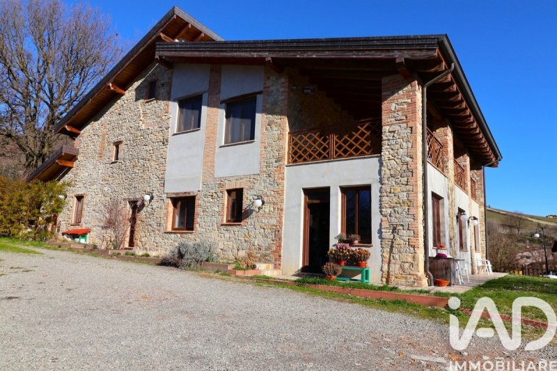 Villa in Vernasca