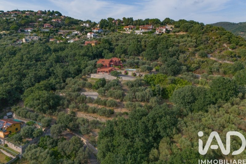 Villa à Finale Ligure
