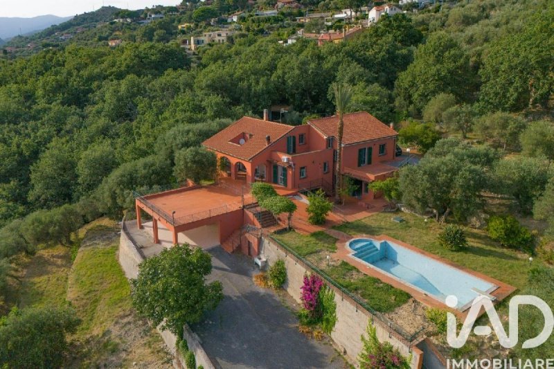 Villa à Finale Ligure