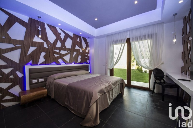 加尔达渔村旅馆