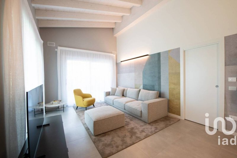 Вилла в Манерба-дель-Гарда