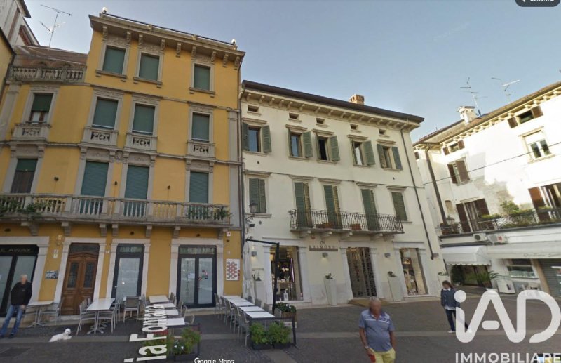 Edificio en Peschiera del Garda