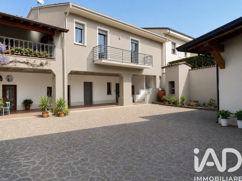 Villa in Lonato del Garda