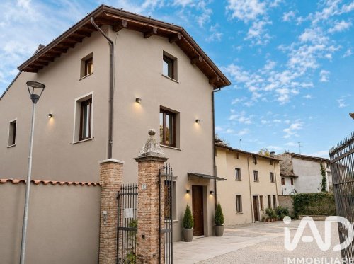 Moradia em Lonato del Garda