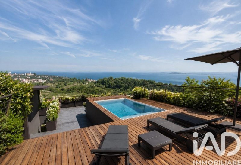 Villa in Padenghe sul Garda
